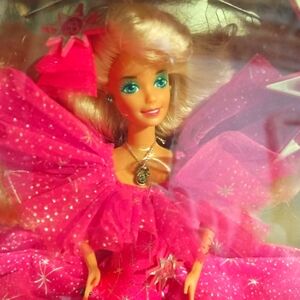 NWT Happy Holidays Christmas 1990 Barbie
